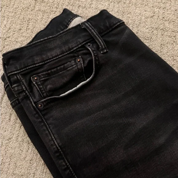 Men’s Black Jeans - Picture 3 of 5